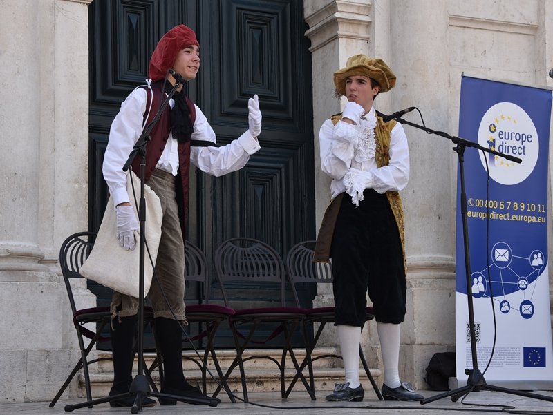Učenici Gimnazije Dubrovnik sudjelovali su obilježavanju Europskog dana jezika, 26. rujna 