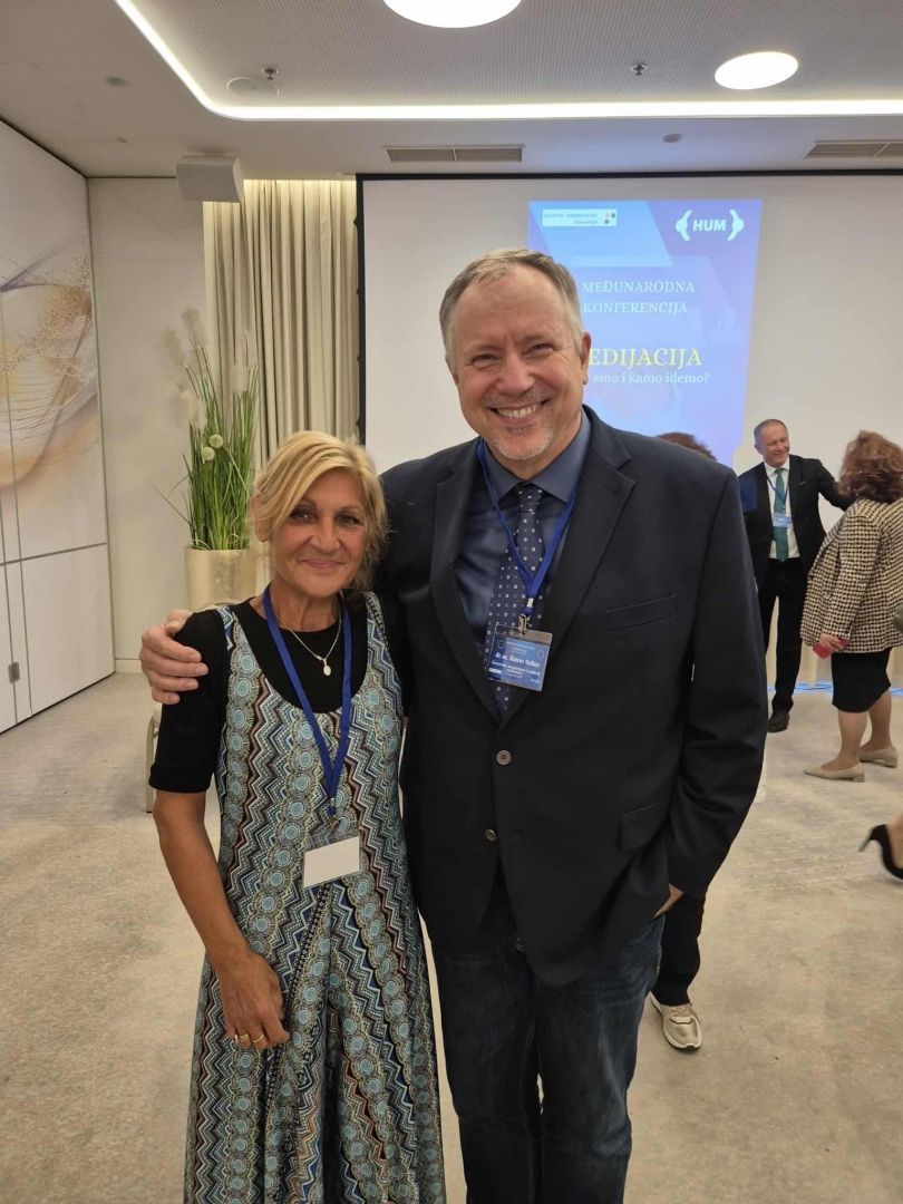 HRVATSKA UDRUGA ZA MEDIJACIJU PREPOZNALA BROŠURU GIMNAZIJE DUBROVNIK KAO VRIJEDAN MATERIJAL ZA PROMOCIJU MEDIJACIJE KOD MLADIH MEDIJATORA 